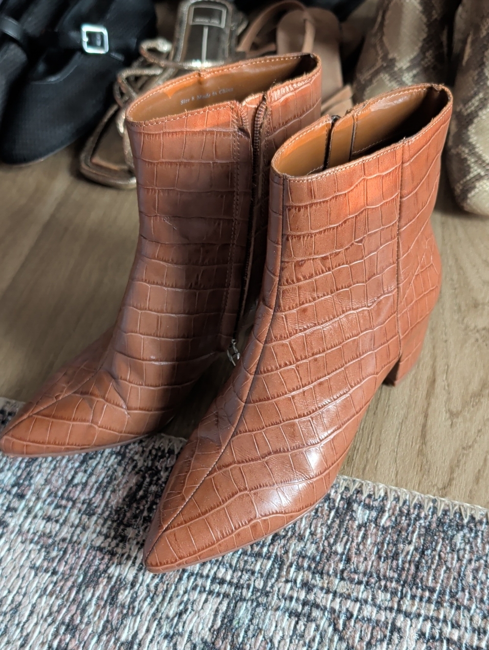 9. Dv boots